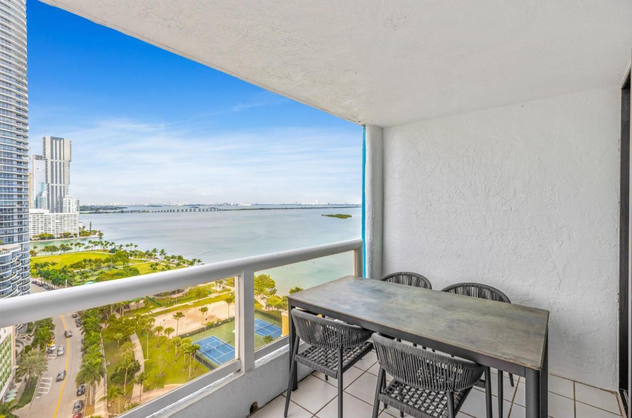 High Rise Comfort With Balcony Doral Exterior foto