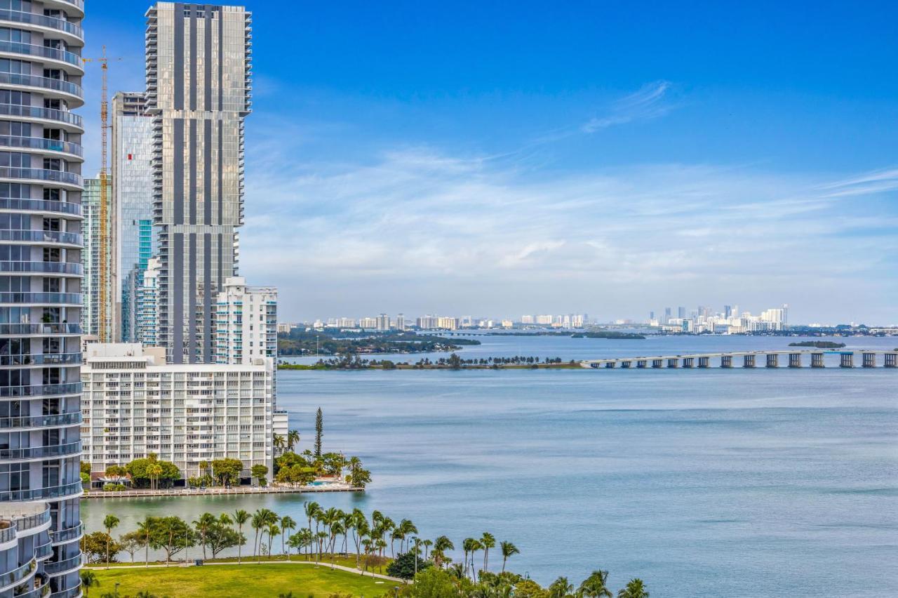 High Rise Comfort With Balcony Doral Exterior foto